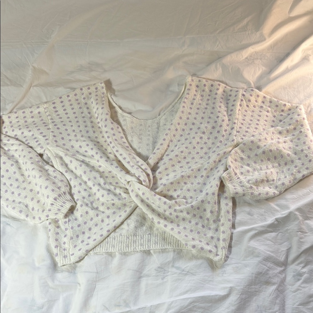 Mi Ami Francesca’s White and Purple Polka Dot Sweater NWT Size Medium